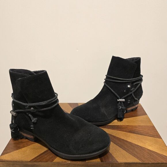 Sorel Black Leather Boots Womens 8.5 Farah Tassel Ties Ankle Booties Suede Boho - Picture 1 of 13